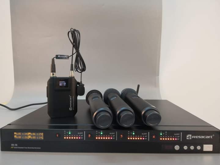 RELACART UR-2Q Microfono 4 Canales true diversity